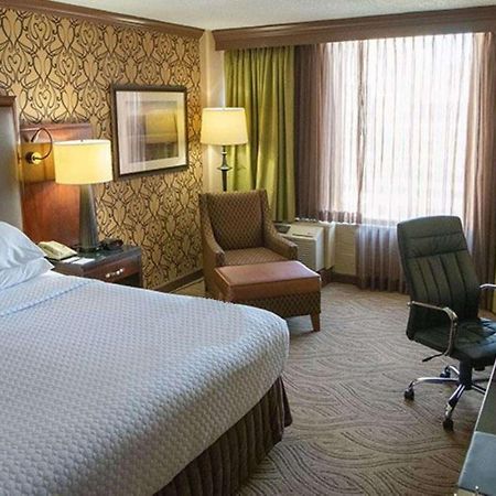 Hotel Radisson Dayton Convention Center Extérieur photo