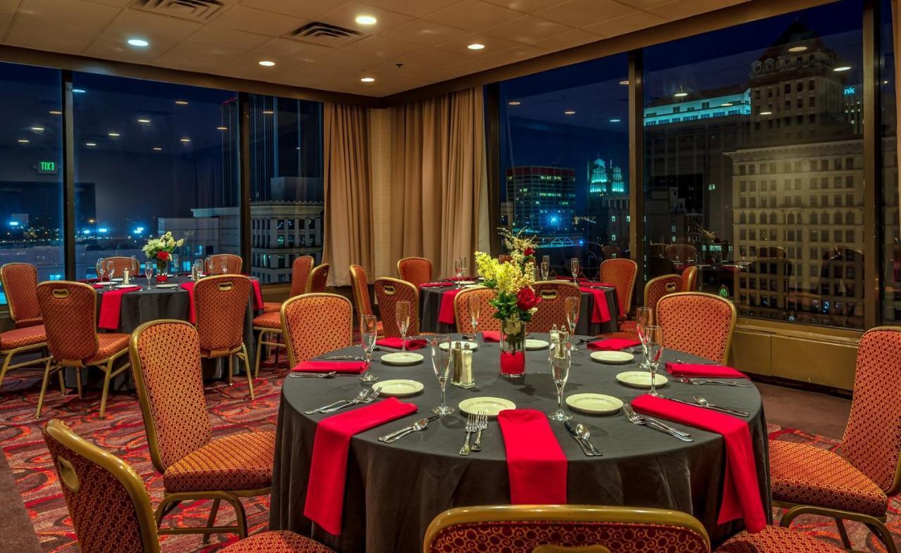Hotel Radisson Dayton Convention Center Extérieur photo