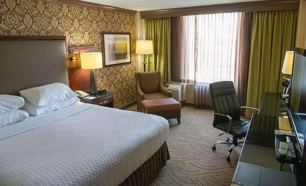Hotel Radisson Dayton Convention Center Extérieur photo