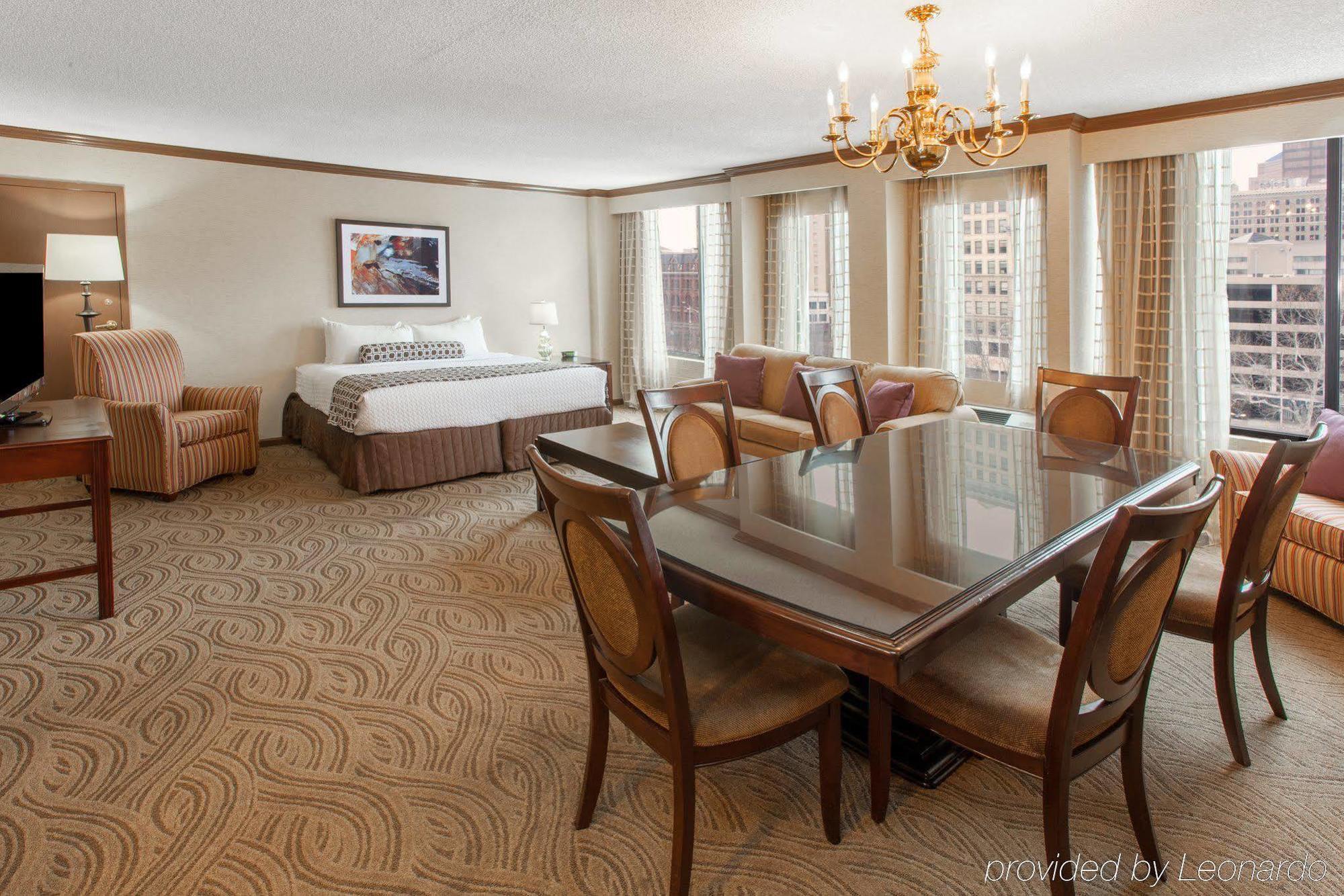 Hotel Radisson Dayton Convention Center Extérieur photo