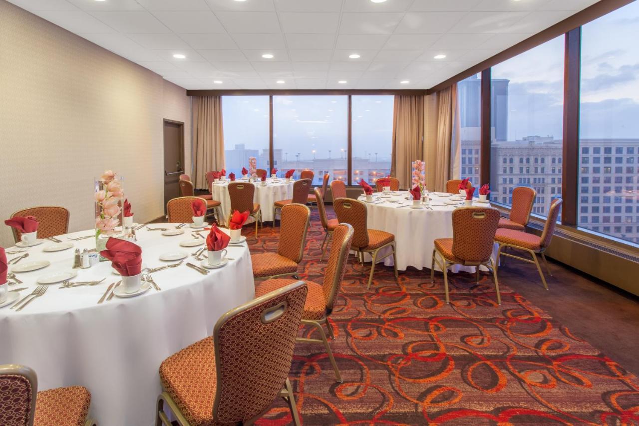 Hotel Radisson Dayton Convention Center Extérieur photo