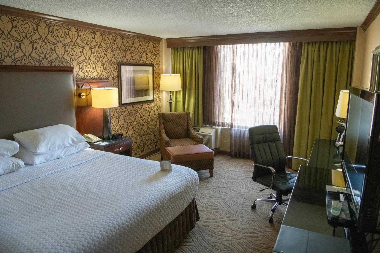 Hotel Radisson Dayton Convention Center Extérieur photo