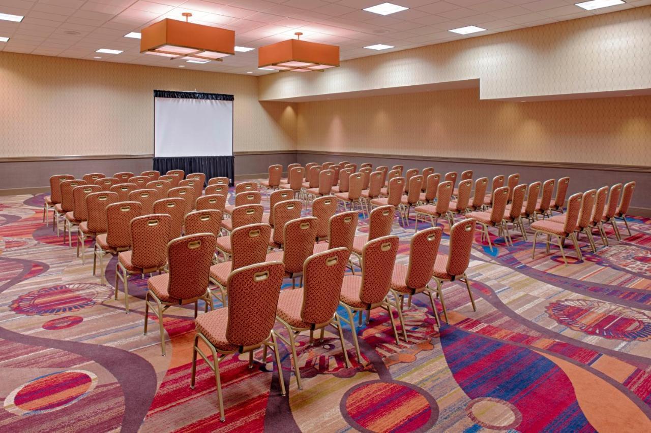 Hotel Radisson Dayton Convention Center Extérieur photo